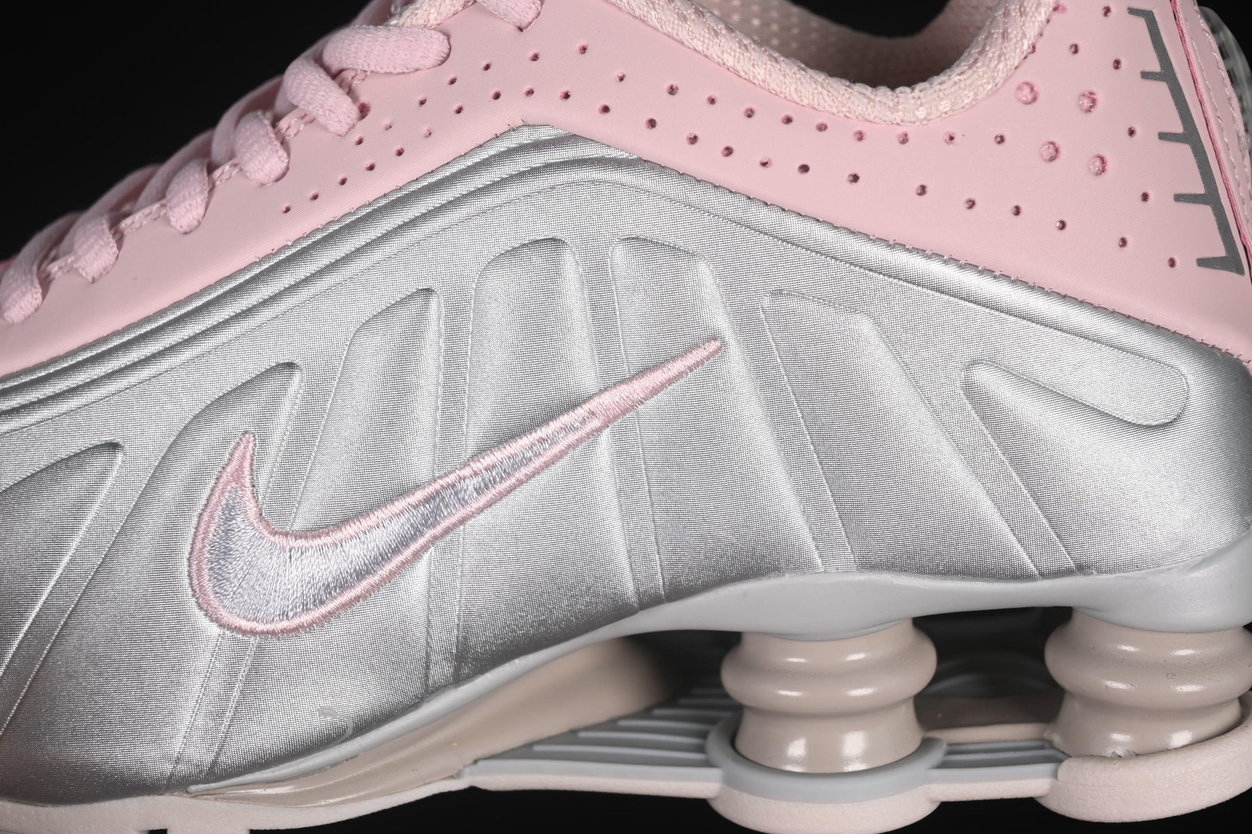 Nike Shox R4 Barely Rose