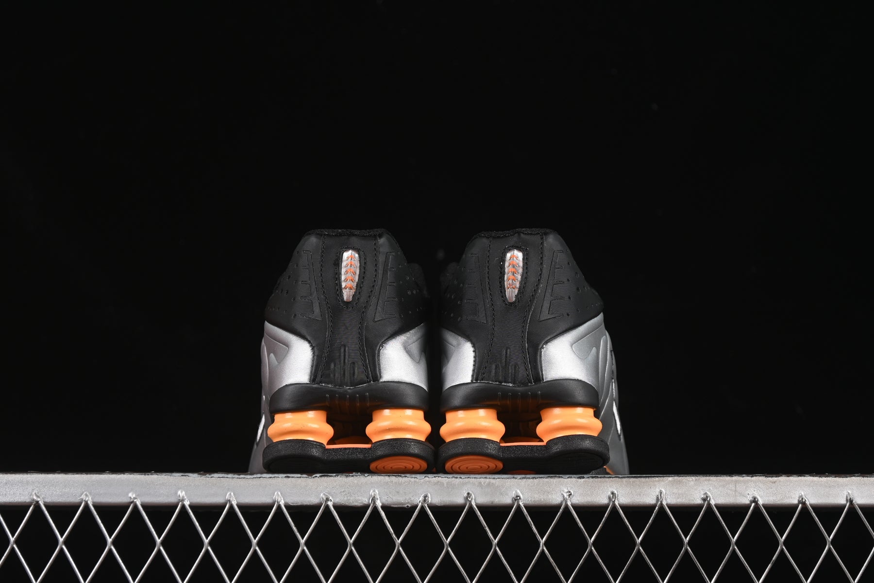Nike Shox R4 Black Silver Orange