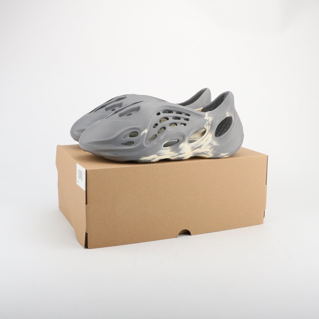 Adidas Yeezy Foam Runner MXT Moon Gray