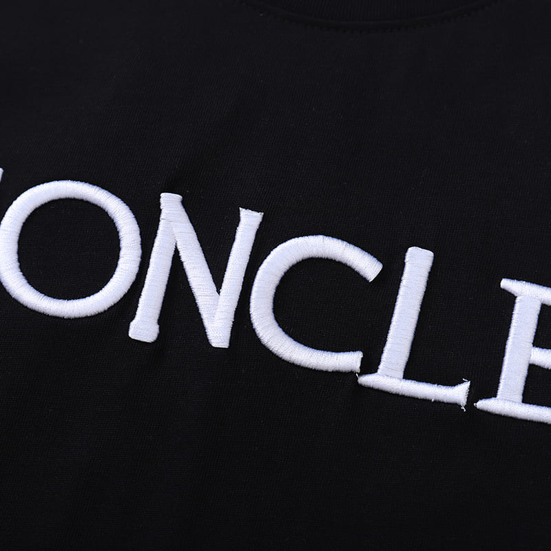 Camiseta Moncler Enfant Logo Preta