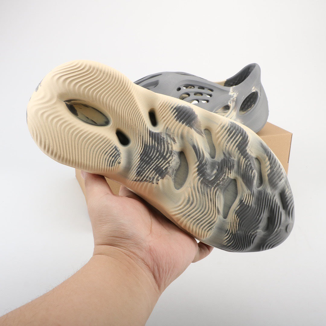 Adidas Yeezy Foam Runner MXT Moon Gray