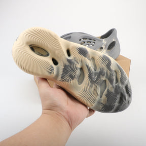 Adidas Yeezy Foam Runner MXT Moon Gray