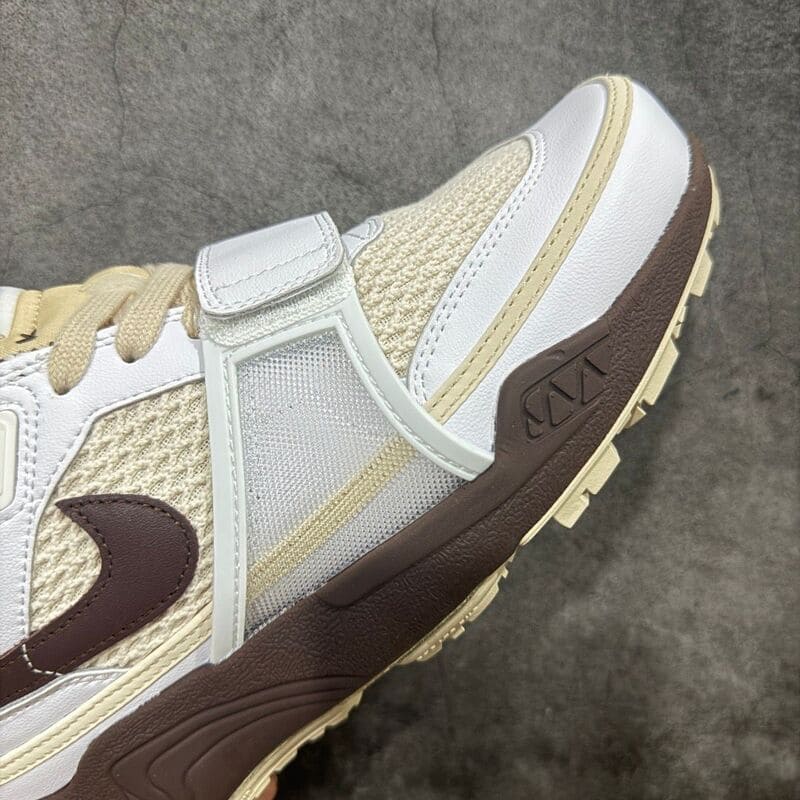 Travis Scott x Nike Zoom Field Jaxx Chocolate