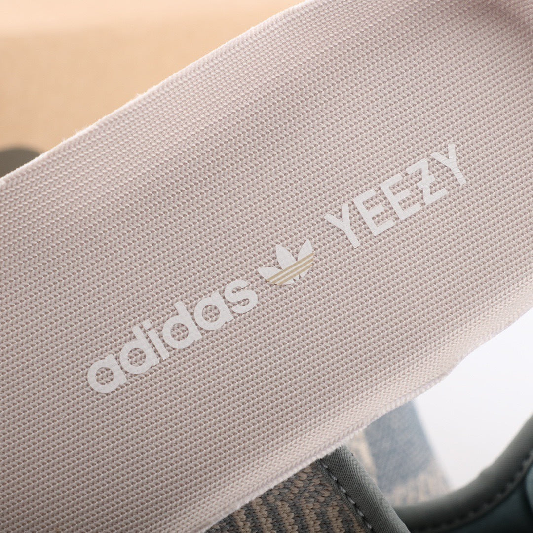 Adidas Yeezy 350 V2 Israfil