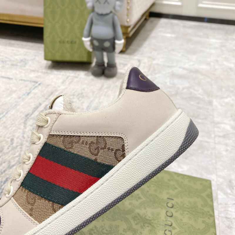 Gucci GG Canvas Screener