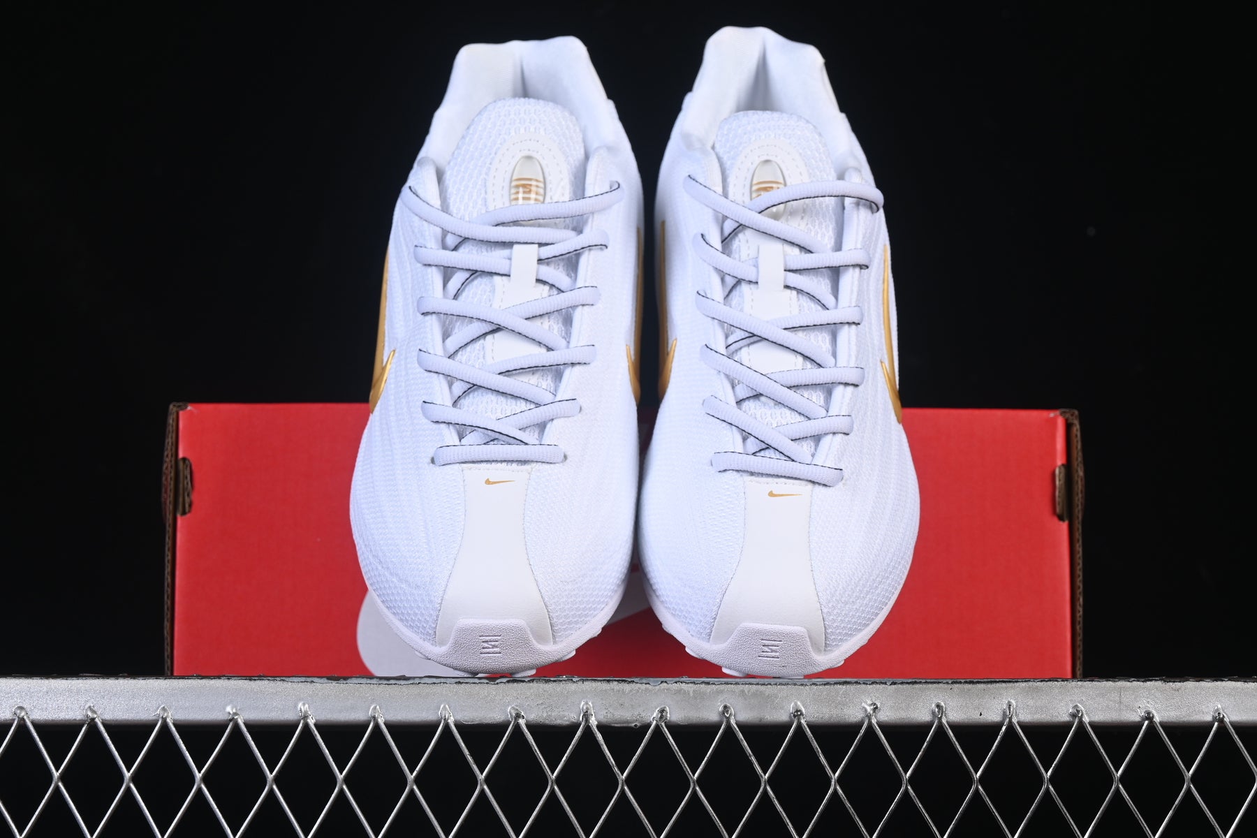 Nike Shox Z White Metalic Gold