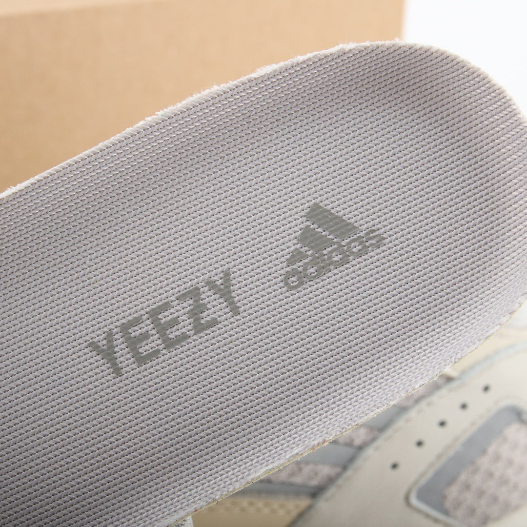 Adidas Yeezy 700 V2 Cream