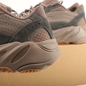 Adidas Yeezy 700 V2 Mauve