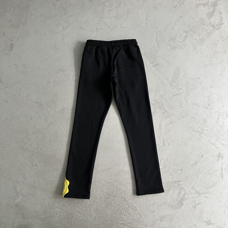 Conjunto Syna World College Logo Preto/Amarelo