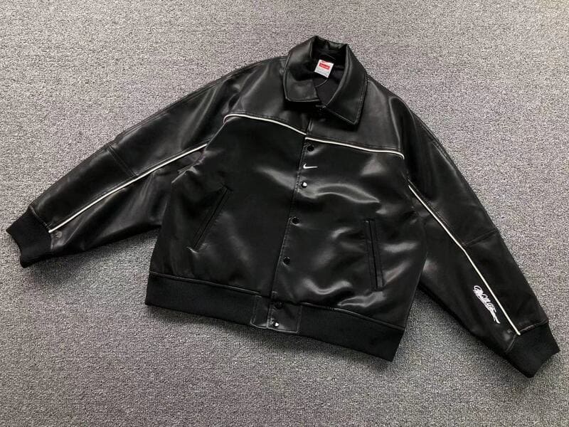 Jaqueta Supreme x Nike Varsity Preta