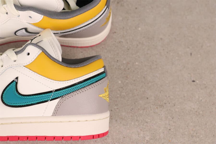 Jordan 1 Low Premium Lace Toggle