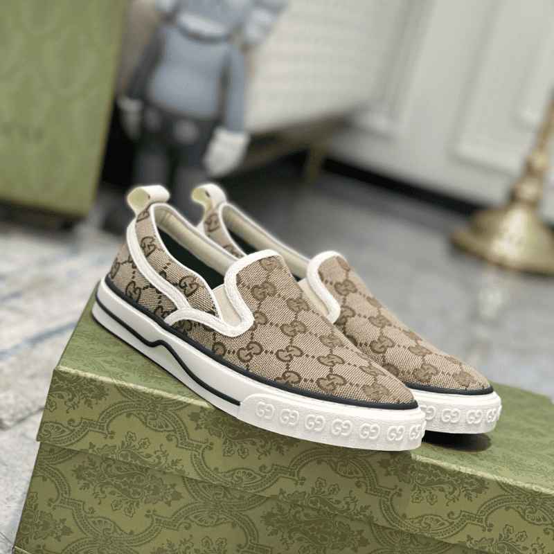 Gucci Slip On GG Supreme Monogram