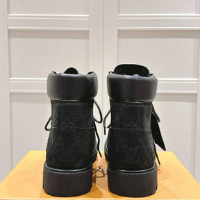 Bota LV x Timberland Preta