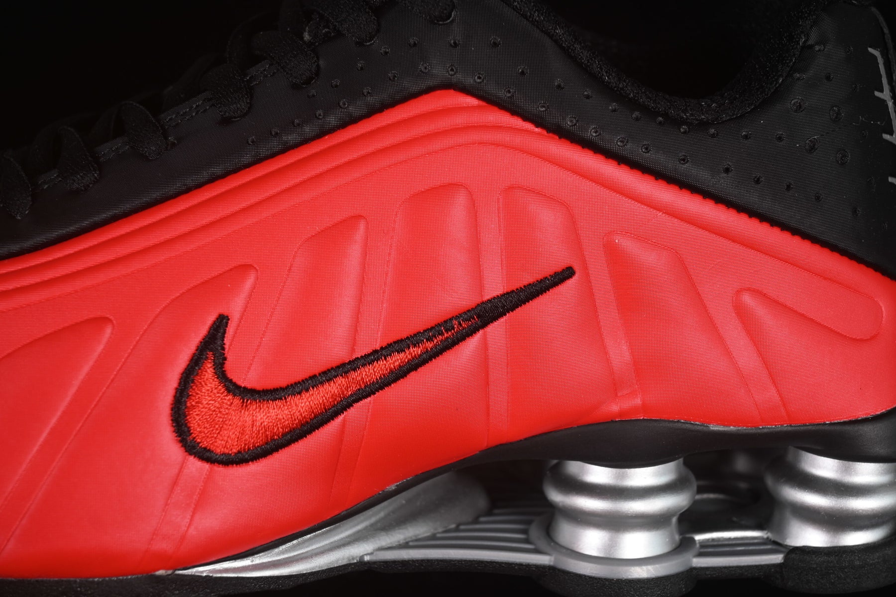 Nike Shox R4 Black Red