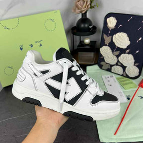 Off-White Out of Office White Black