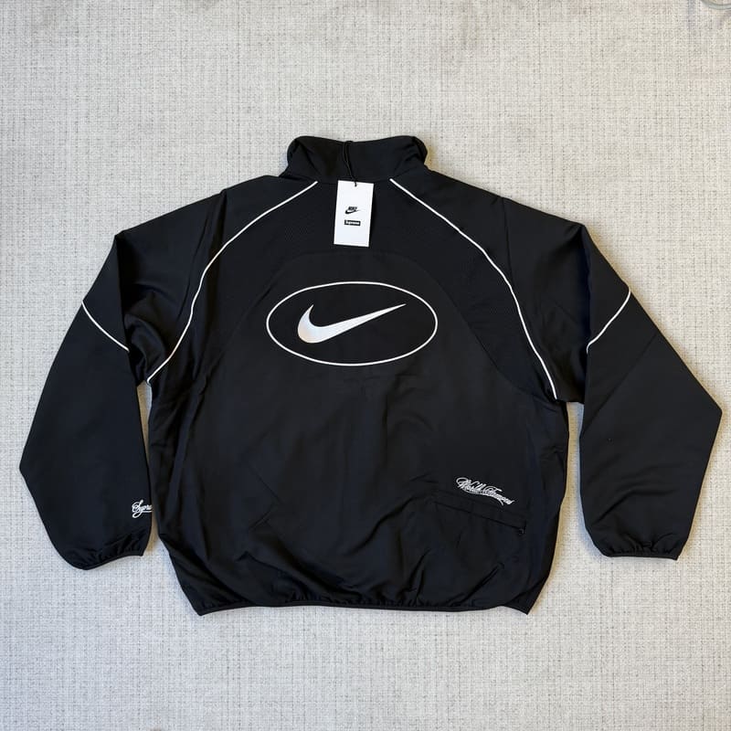 Conjunto Supreme x Nike Track Preto