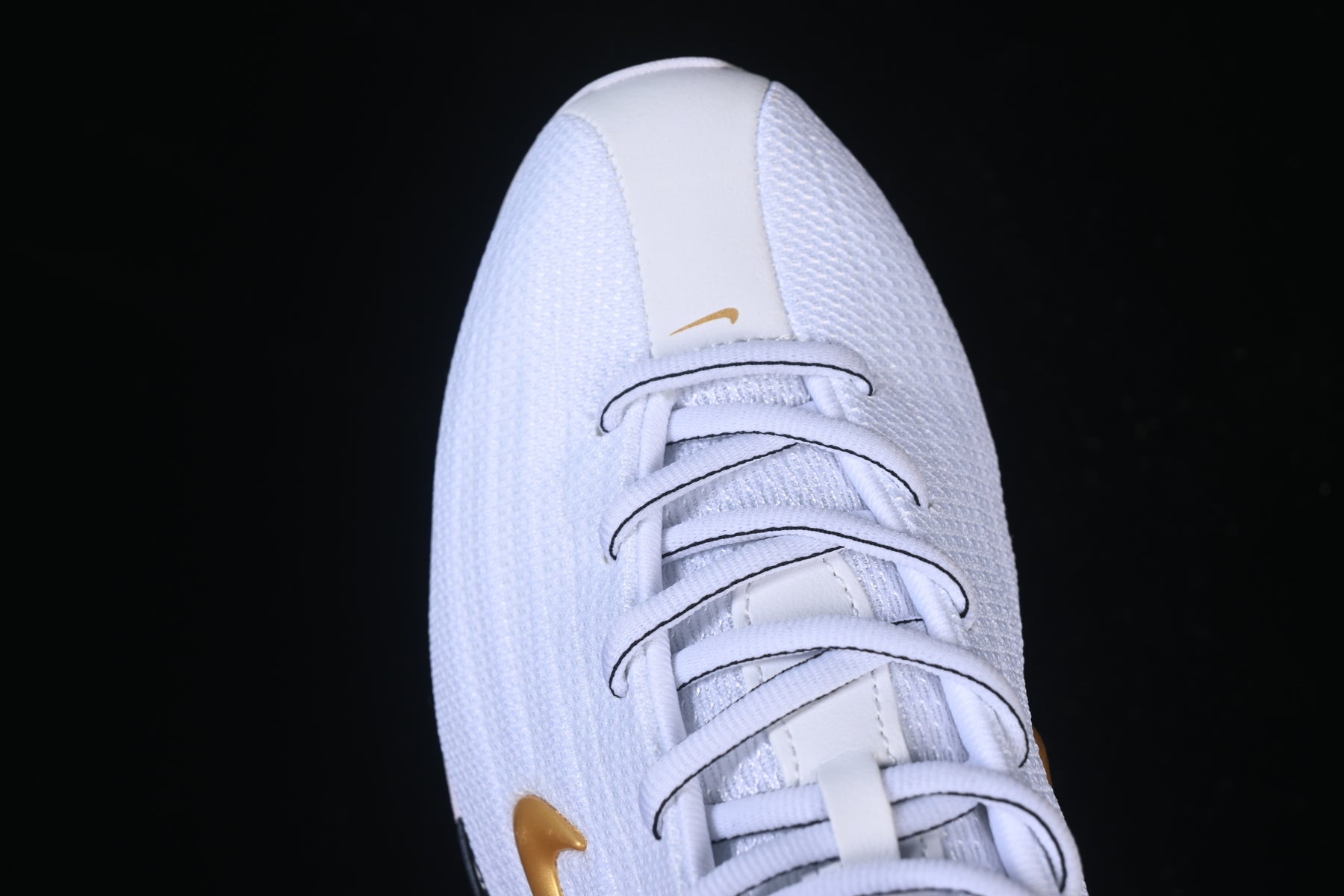 Nike Shox Z White Metalic Gold