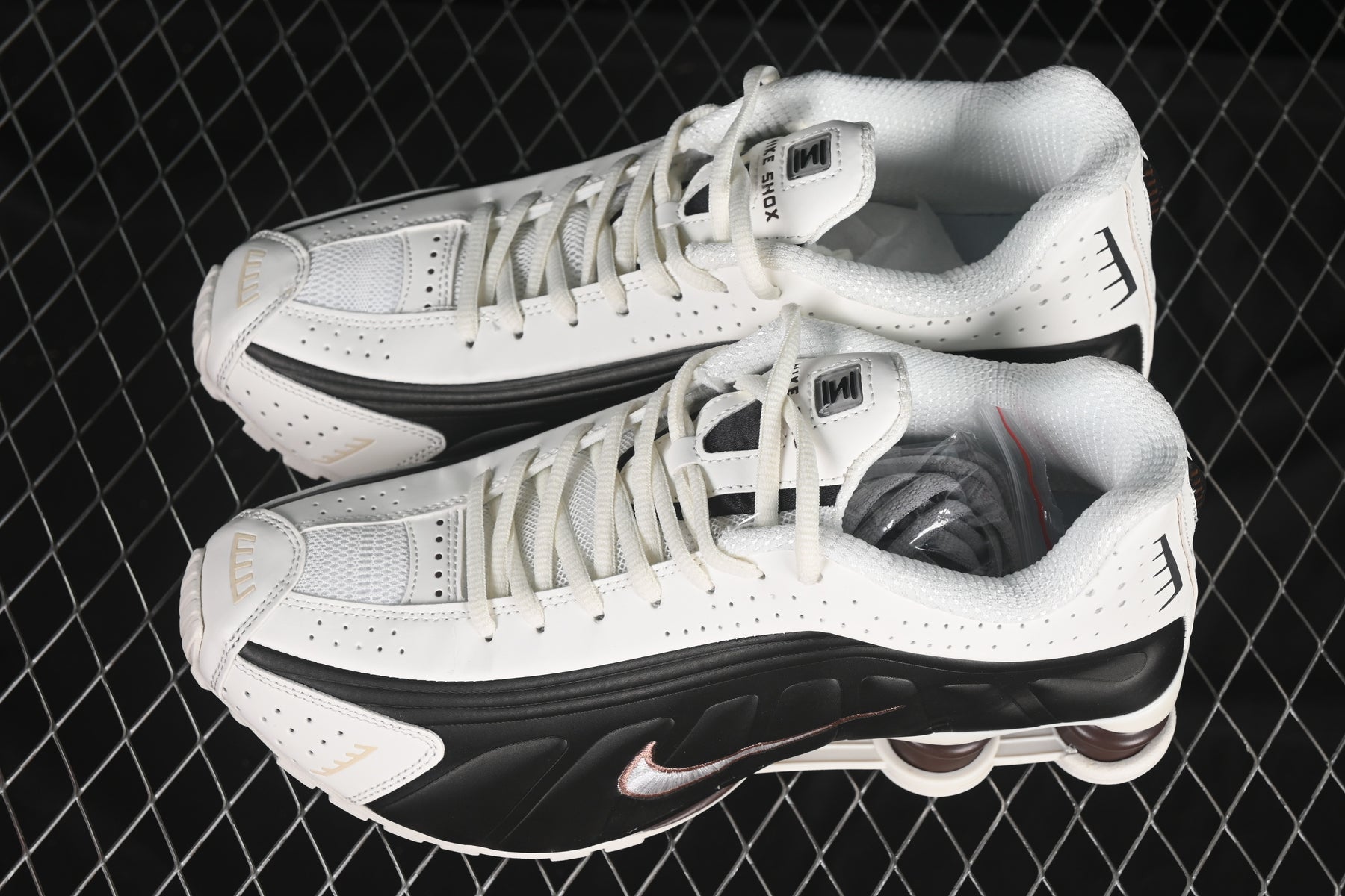 Nike Shox R4 Fauna Brown