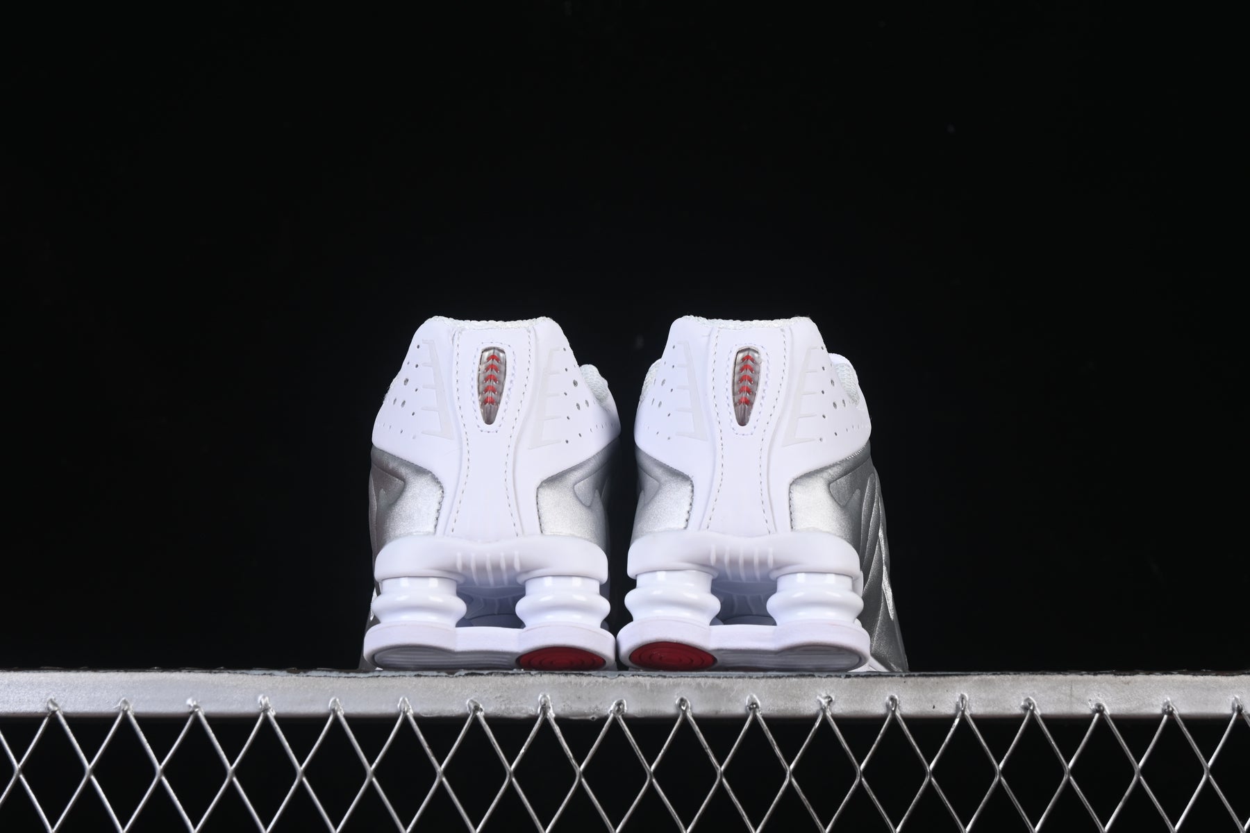 Nike Shox R4 White Metallic