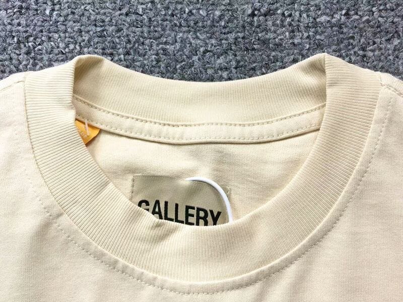 Camiseta Gallery Dept Souvenir Creme
