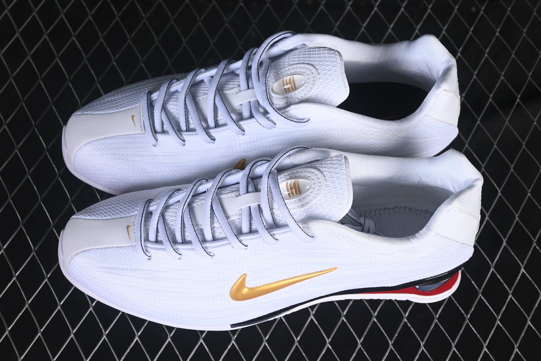 Nike Shox Z White Metalic Gold