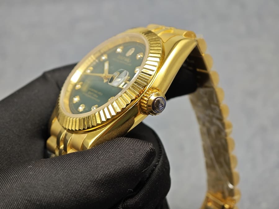 Relógio BAPE Type 6 BAPEX Dourado