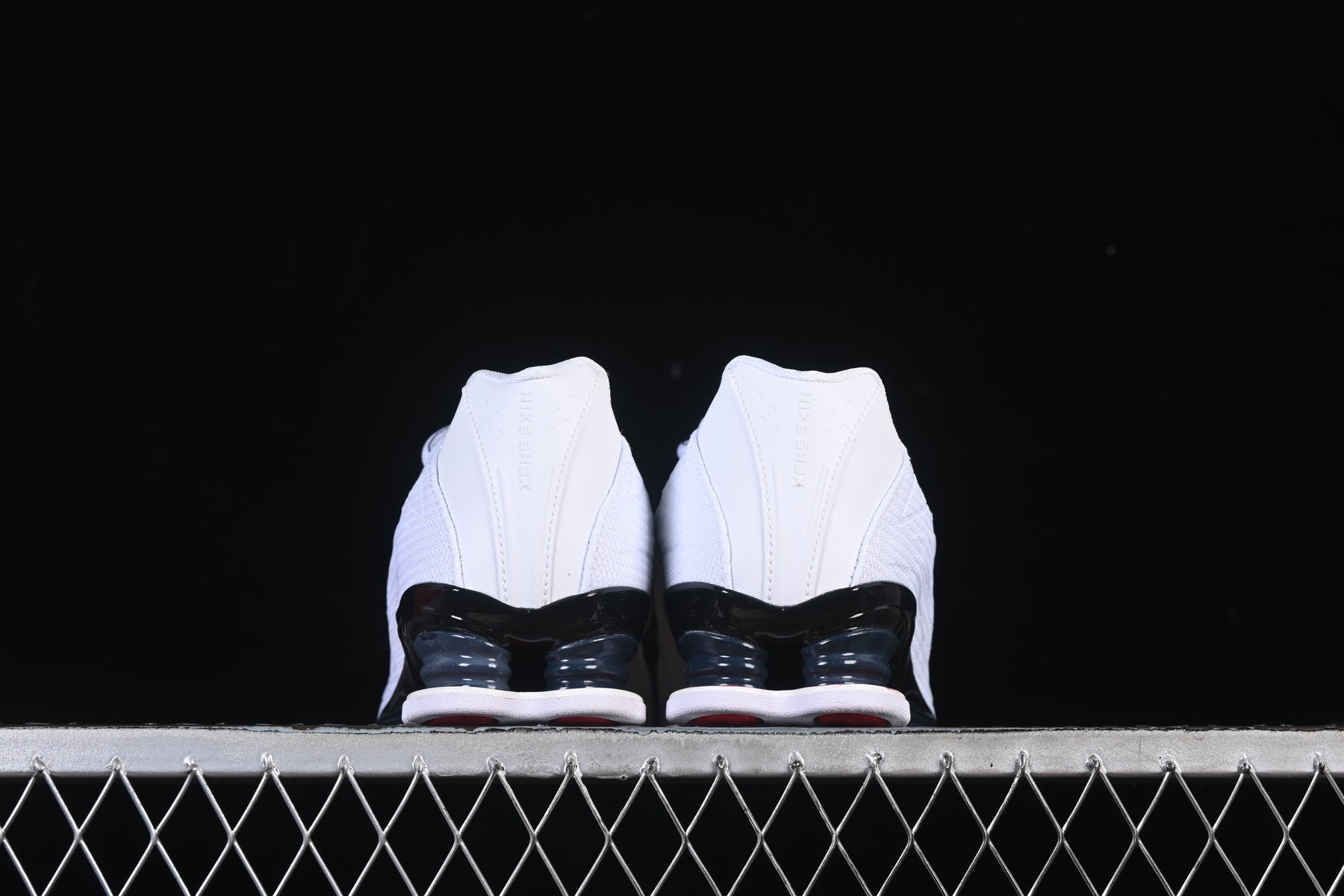 Nike Shox Z White Metalic Gold