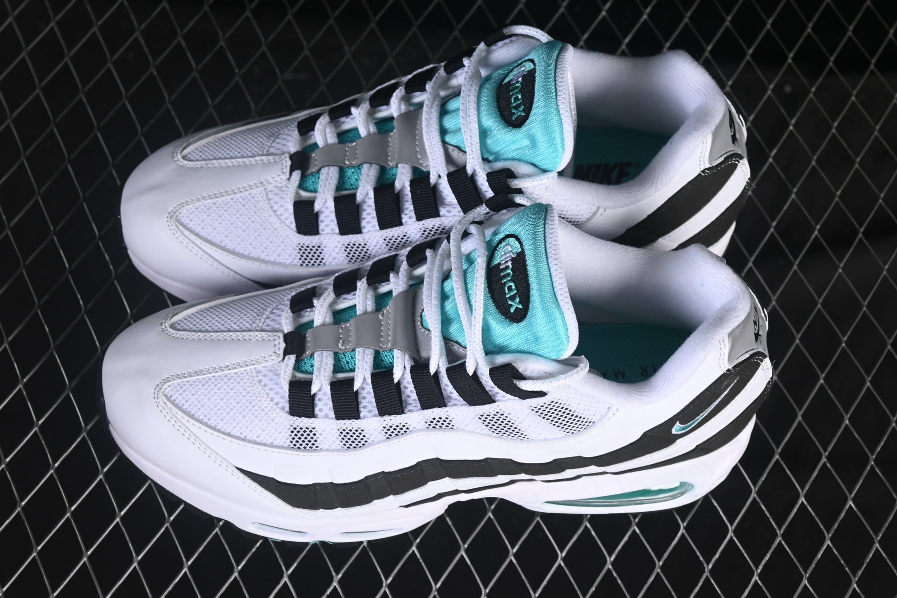 Nike Air Max 95 Black Border