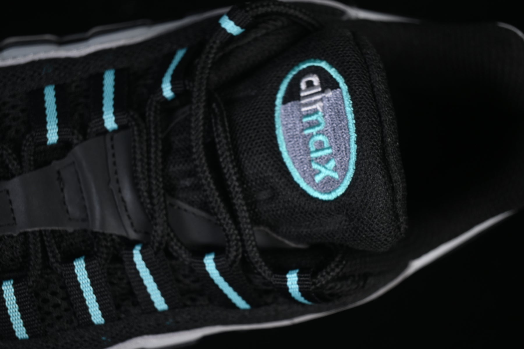 Nike Air Max 95 Black Aurora Green