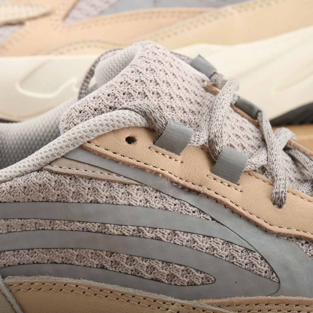 Adidas Yeezy 700 V2 Cream