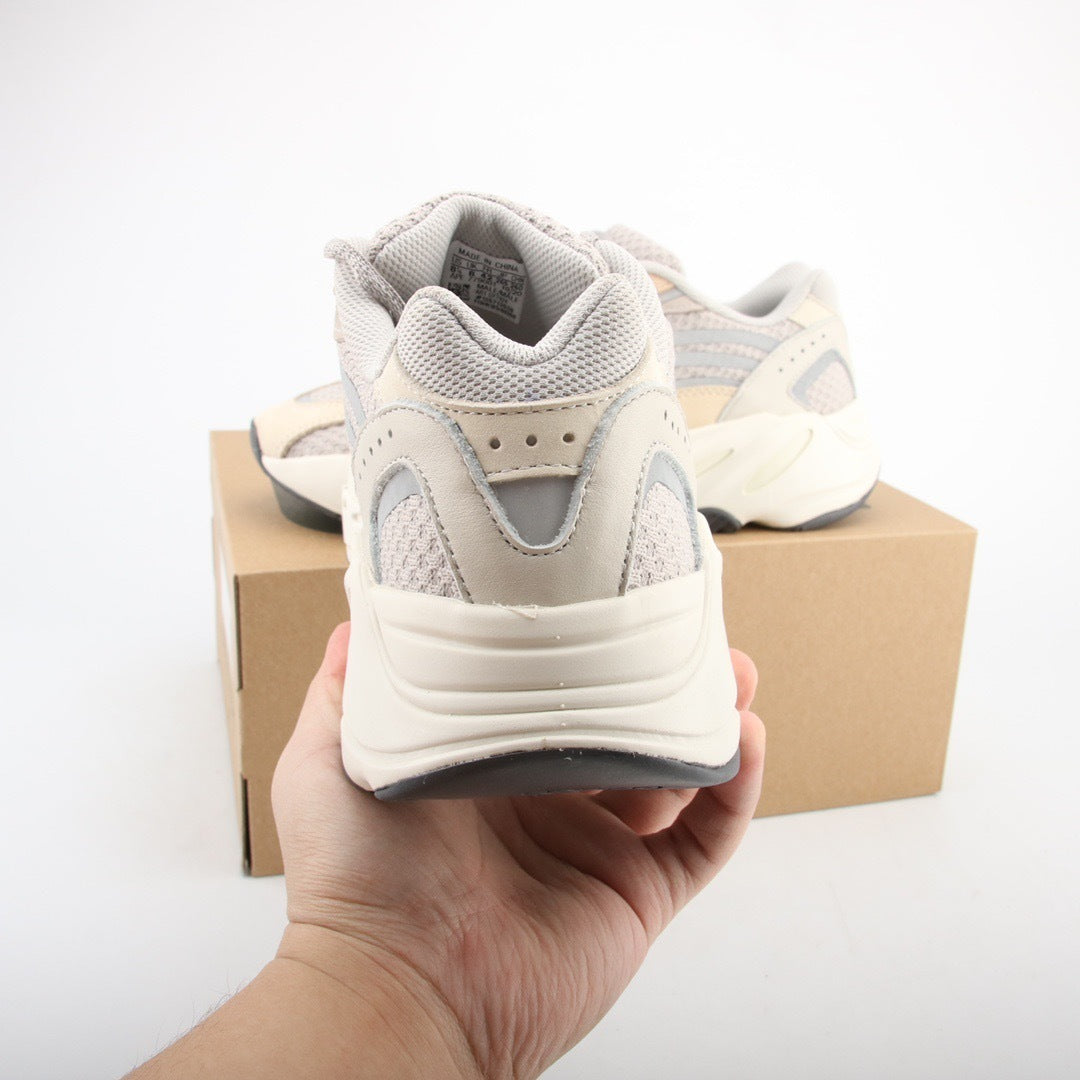 Adidas Yeezy 700 V2 Cream