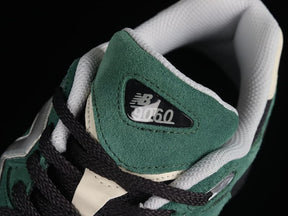 New Balance 9060 Team Forest Green
