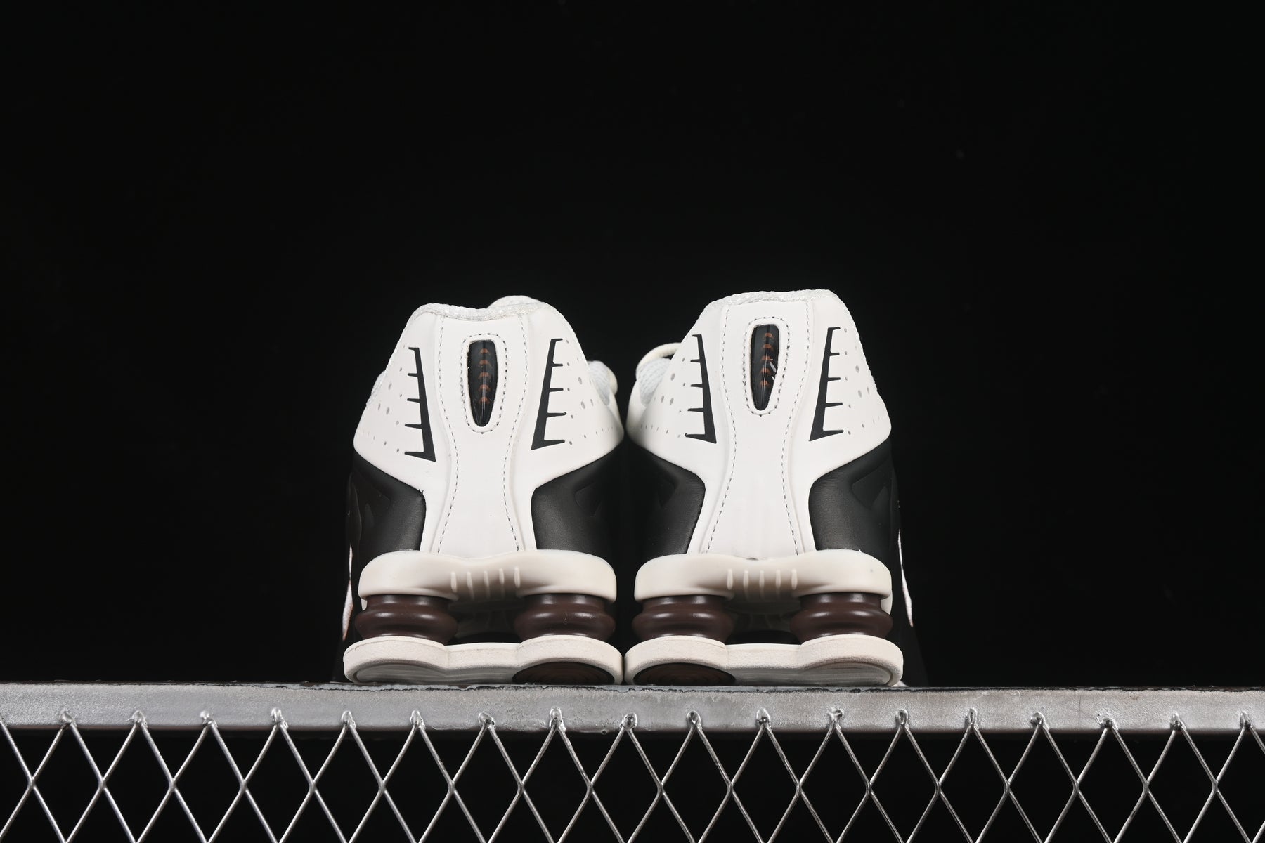 Nike Shox R4 Fauna Brown