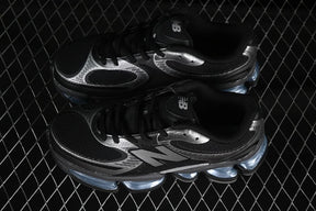 New Balance 2000 Black Grey