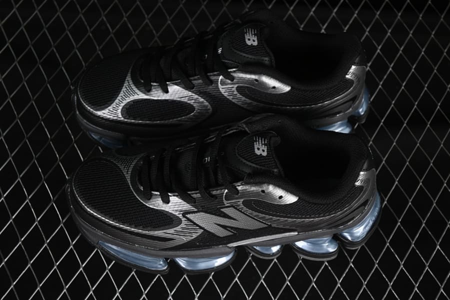 New Balance 2000 Black Grey