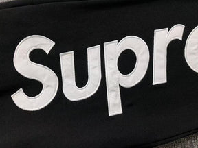 Calça Supreme Satin Appliqué Preta