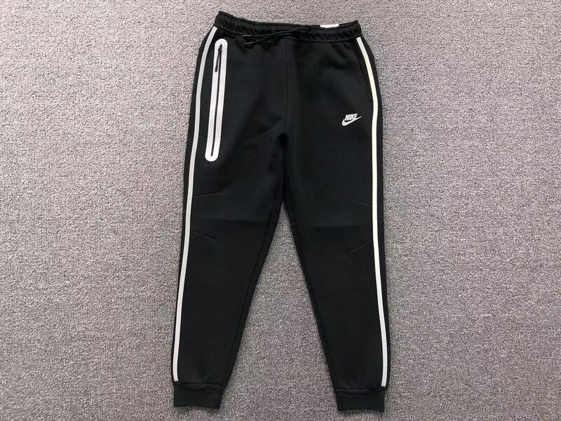 Conjunto Nike Tech Fleece Preto (Reflective)